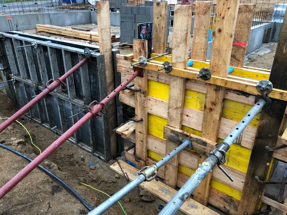 Maçonnerie à Lanester